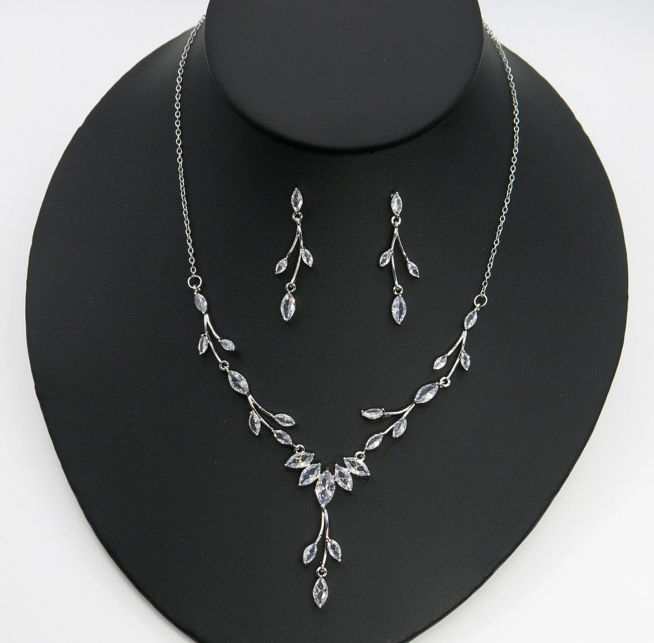 3 pc authentic jewelry set