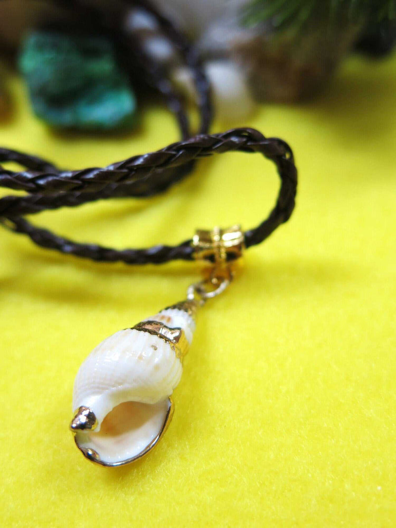 Natural Sea Shell Pendant Beach Unisex Necklace, Boho Seashell Leather Cord Summer Casual Necklace - KaleaBoutique.com