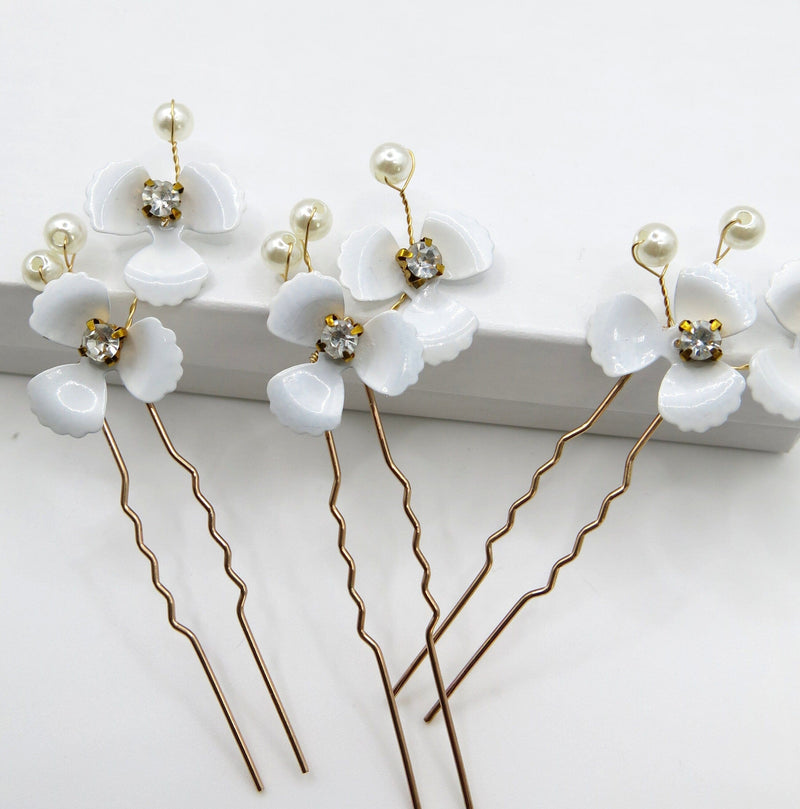 White Metal Flower Bride 3 PC Hairpin Set, Wedding Floral Minimalist Hair Pins, Bridesmaid Gold Wire Flower Hairpiece - KaleaBoutique.com